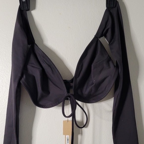 NWT Skims Signature Swim Long Sleeve Bikini Top in Onyx Women’s Sz M - Picture 3 of 11